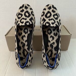 EUC - Rothy’s Lounge Loafer in Sandy Cat (Size 10)